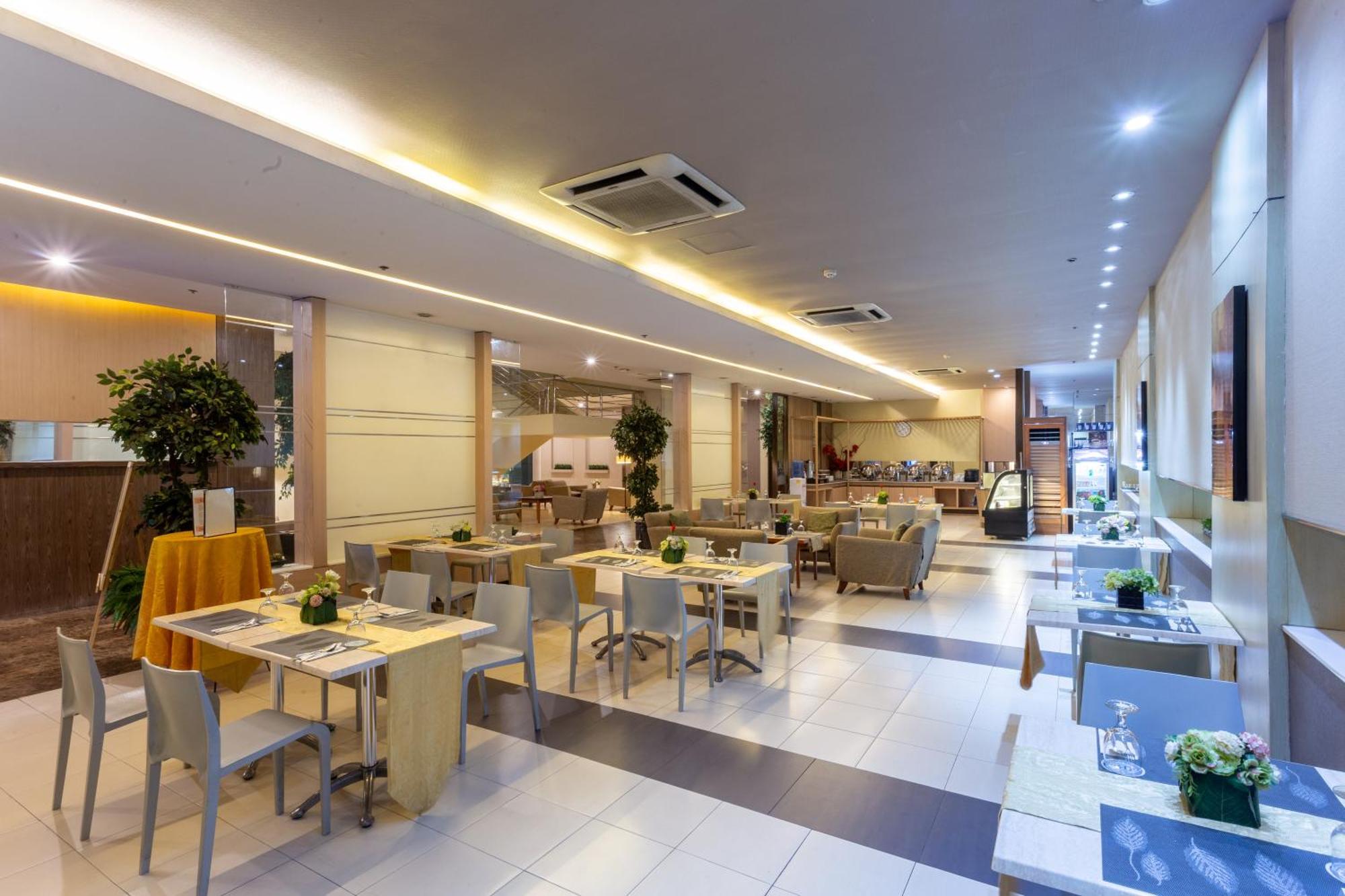 La Breza Hotel Quezón by Eksteriør bilde